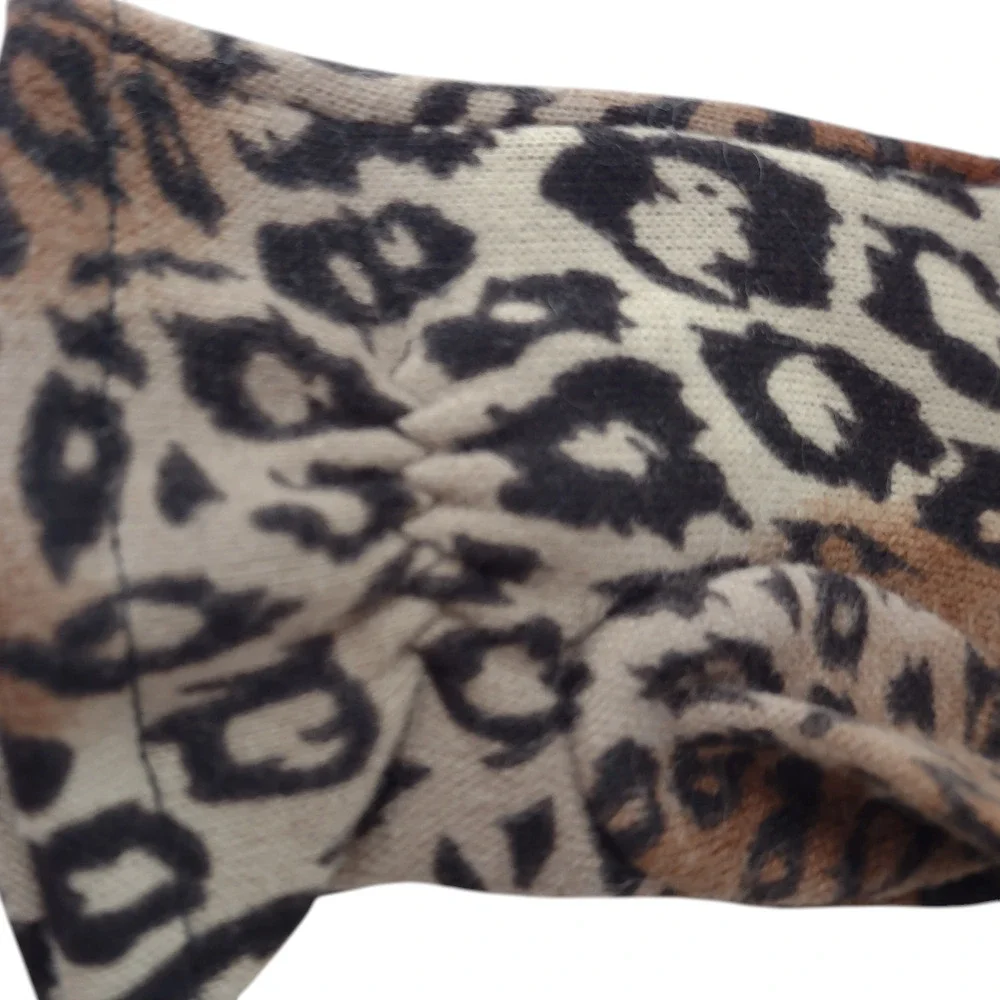 Animal Print Gloves Touch Screen Tech Fingers Size L Cheetah Print Unisex Zipper